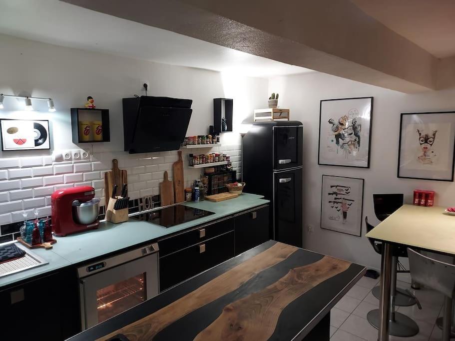 Loft Ravissant Avec Jacuzzi Et Parc Lägenhet Orange  Exteriör bild